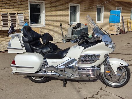 2007 Honda GL 1800 Gold Wing, белый, 1000000 рублей, вид 1