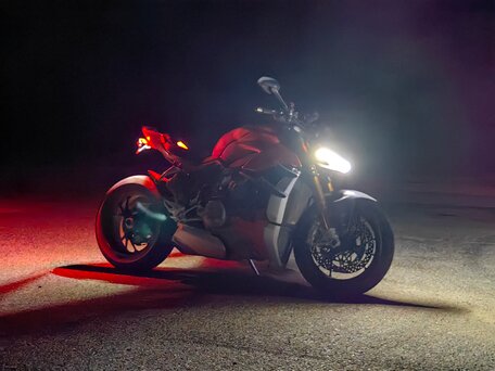 2020 Ducati Streetfighter V4, красный, 1950000 рублей, вид 1