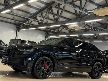 Audi SQ8 I (4M)