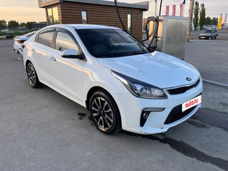 2018 Kia Rio IV, белый, 1500000 рублей, вид 3