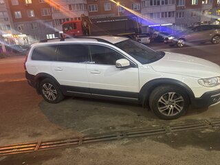 2014 Volvo XC70 II Рестайлинг, белый, 1900000 рублей, вид 2
