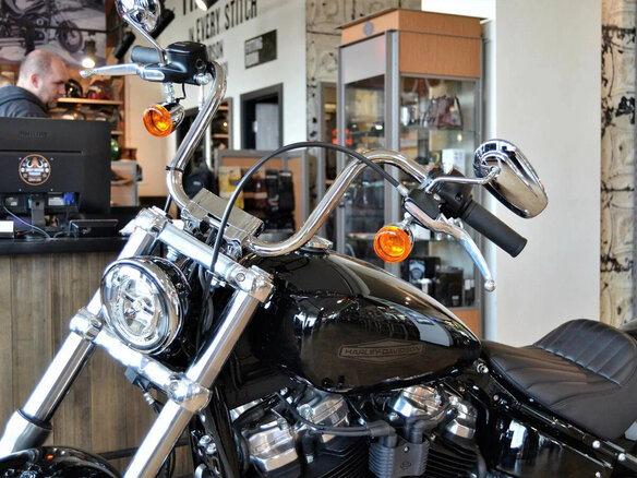 2022 Harley-Davidson Softail Standard, чёрный, 2150000 рублей - вид 12