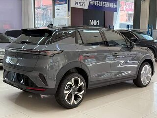 2026 Lynk & Co 06 I Рестайлинг, серебристый, 2050325 рублей, вид 4