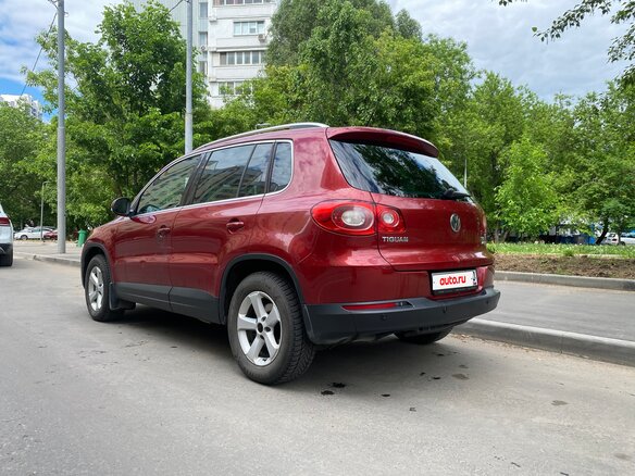 2011 Volkswagen Tiguan I, красный, 908000 рублей - вид 6