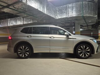 2022 Volkswagen Tiguan L II Рестайлинг (China Market), серебристый, 3100000 рублей, вид 1
