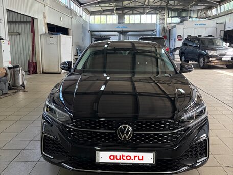 2023 Volkswagen Passat B8 Рестайлинг, чёрный, 3350000 рублей, вид 3