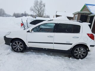 2013 Geely MK Cross I, белый, 235000 рублей, вид 3
