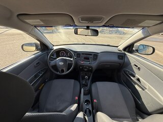 2010 Kia Rio II Рестайлинг, бежевый, 400000 рублей, вид 5