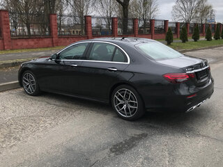 2020 Mercedes-Benz E-Класс 220 d V (W213, S213, C238) Рестайлинг, чёрный, 3500000 рублей, вид 3