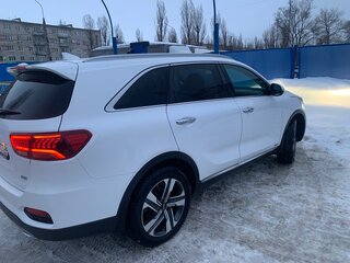 2020 Kia Sorento III Prime Рестайлинг, белый, 2400000 рублей, вид 5