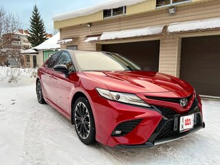 2020 Toyota Camry VIII (XV70) Рестайлинг, красный, 2700000 рублей, вид 2