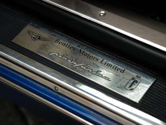 1997 Bentley Azure I, синий - вид 38