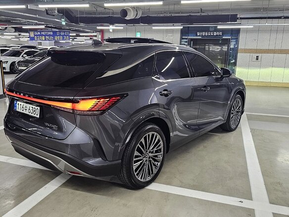 2026 Lexus RX 350h V, серый, 9300000 рублей - вид 2