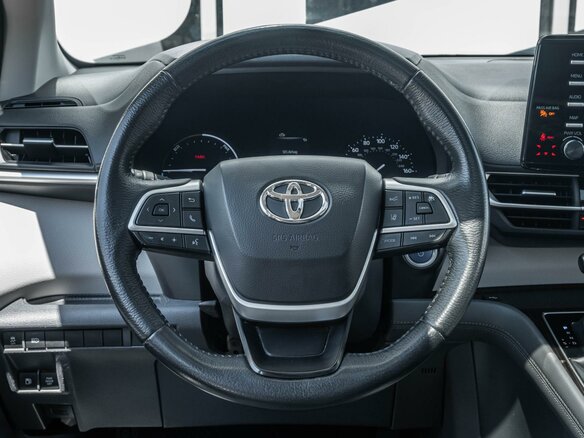 2021 Toyota Sienna IV, зелёный, 3960000 рублей - вид 15