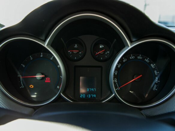 2011 Chevrolet Cruze I, серебристый, 600000 рублей - вид 20