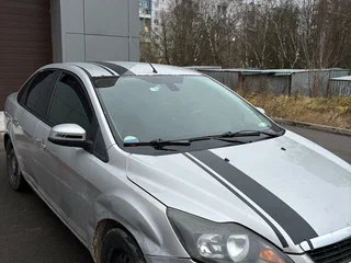 2010 Ford Focus II Рестайлинг, серебристый, 320000 рублей, вид 1