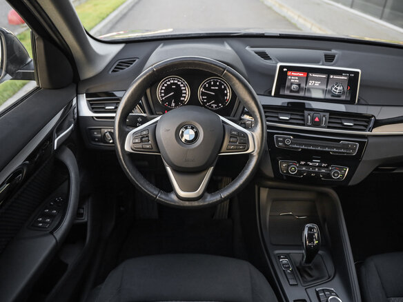 2019 BMW X1 18i sDrive II (F48), синий - вид 11