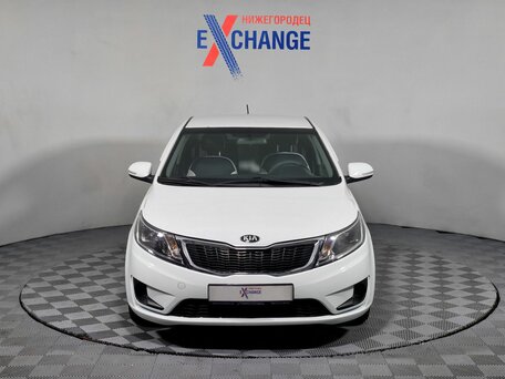 2014 Kia Rio 4-speed III, белый, 779000 рублей, вид 2