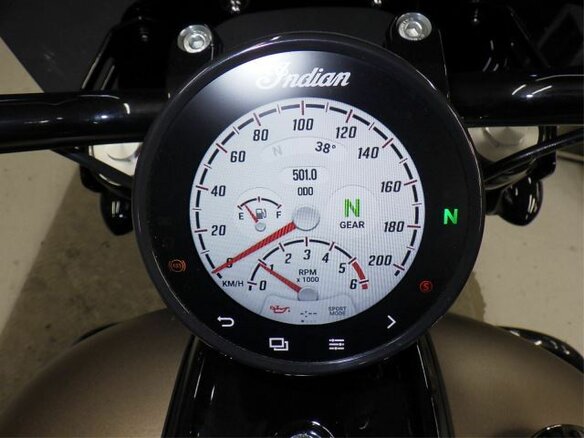 2024 Indian Chief, серебристый, 1600000 рублей - вид 10