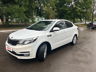2013 Kia Rio 4-speed III, белый, 600000 рублей, вид 1