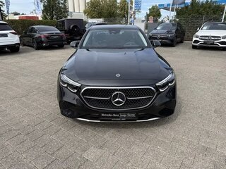 2025 Mercedes-Benz E-Класс 200 VI (W214, S214), чёрный, 6916738 рублей, вид 2