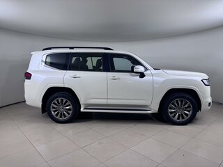 2026 Toyota Land Cruiser 300 Series, белый, 16990000 рублей, вид 4