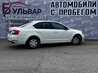 2019 Skoda Octavia III (A7) Рестайлинг, белый, 1350000 рублей, вид 4