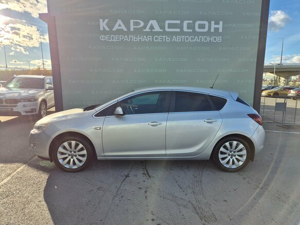2011 Opel Astra J, серебристый, 740000 рублей - вид 2