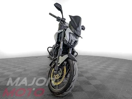 2018 Bajaj Dominar 400, белый, 249000 рублей, вид 4