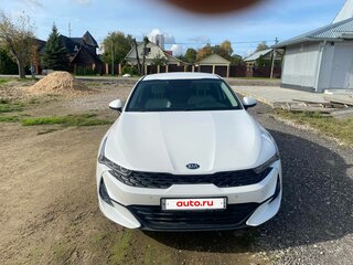 2021 Kia K5 III, белый, 2400000 рублей, вид 3