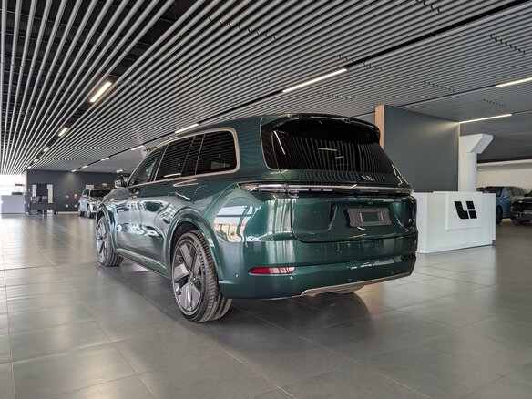 2026 Li Auto (Lixiang) L9 52.3 kWh I Рестайлинг, зелёный, 12090000 рублей - вид 1