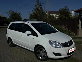 2013 Opel Zafira B Рестайлинг, белый, 800000 рублей, вид 2