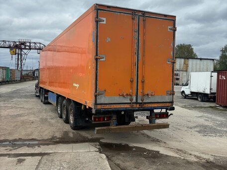 2003 Freightliner Columbia, красный, 2000000 рублей, вид 3