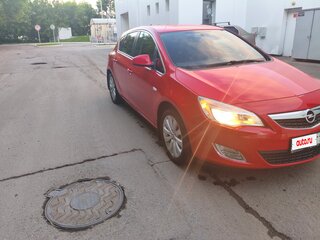 2011 Opel Astra J, красный, 615000 рублей, вид 3