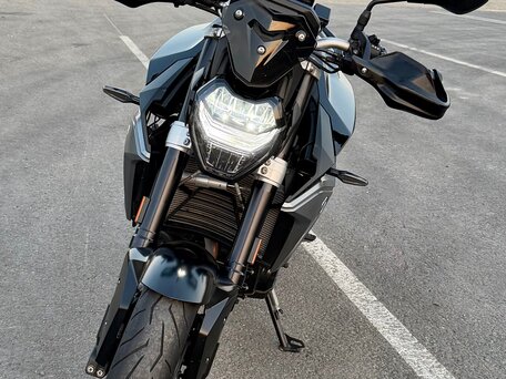 2021 BMW F 900 R, чёрный, 980000 рублей, вид 5