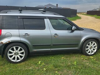 2011 Skoda Yeti I, серый, 650000 рублей, вид 2