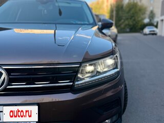 2020 Volkswagen Tiguan II, коричневый, 2350000 рублей, вид 4