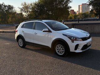 2020 Kia Rio X IV Рестайлинг, белый, 1730000 рублей, вид 5