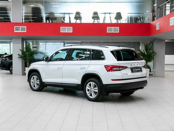 2019 Skoda Kodiaq I, белый, 2140000 рублей - вид 3