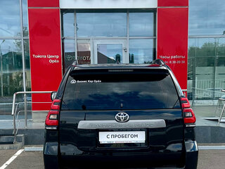 2022 Toyota Land Cruiser Prado 150 Series Рестайлинг 3, чёрный, 6050000 рублей, вид 5