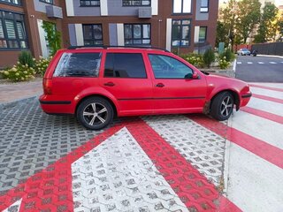 2001 Volkswagen Golf IV, красный, 243000 рублей, вид 5