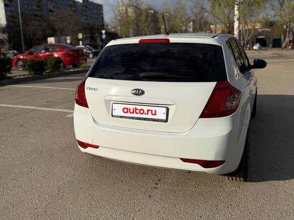 2011 Kia Ceed I Рестайлинг, белый, 700000 рублей - вид 8