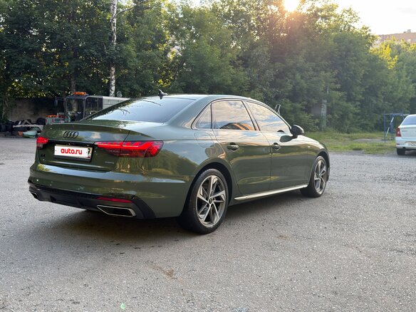 2021 Audi A4 45 TFSI V (B9) Рестайлинг, зелёный - вид 3