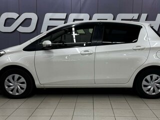 2019 Toyota Vitz III (XP130) Рестайлинг, белый, 829000 рублей, вид 5
