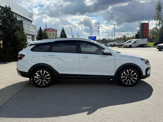 2025 Lada (ВАЗ) Vesta SW Cross I Рестайлинг (NG), белый, 1590000 рублей, вид 4