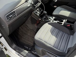 2017 Volkswagen Touran II, белый, 1950000 рублей, вид 5