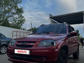 2011 Chevrolet Niva I Рестайлинг, красный, 580000 рублей, вид 1