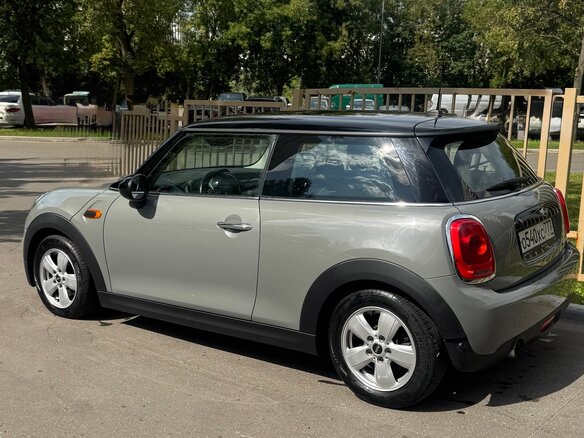 2017 Mini Hatch Cooper III (F55/F56), серый, 1999999 рублей - вид 13