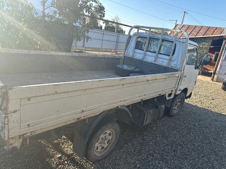 1991 Nissan Atlas, белый, 499999 рублей, вид 2