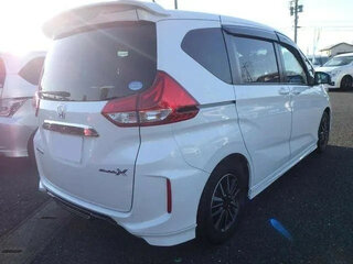 2018 Honda Freed II, белый, 1099000 рублей, вид 3
